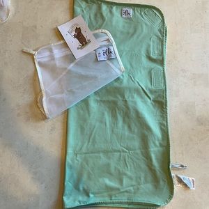 Ollie swaddle - meadow